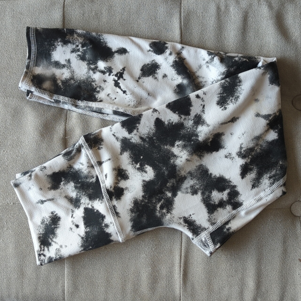 Evolution and Creation Marble Tie Dye Legging, Small sm